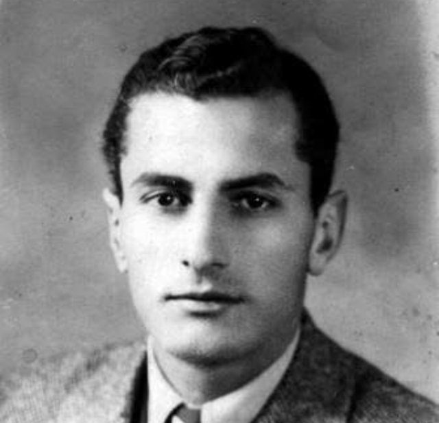 Vedat Kokona, njeriu që i dha gjuhës shqipe hijeshi dhe dinjitet