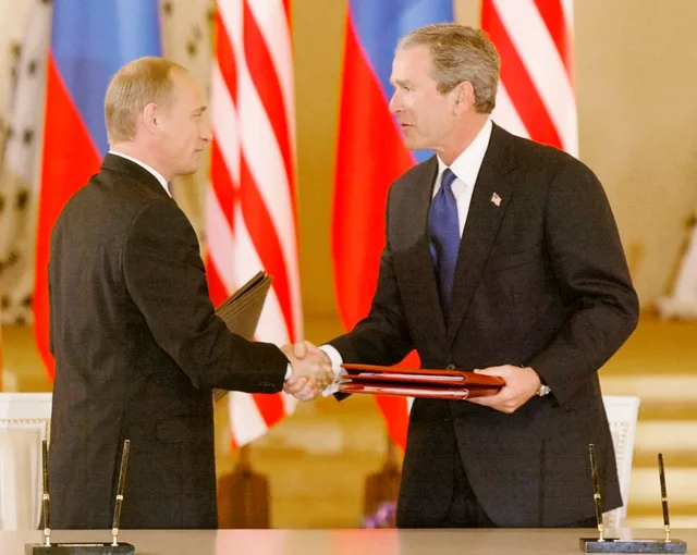 Foto/ Vladimir Putin ndër vite me presidentët amerikanë