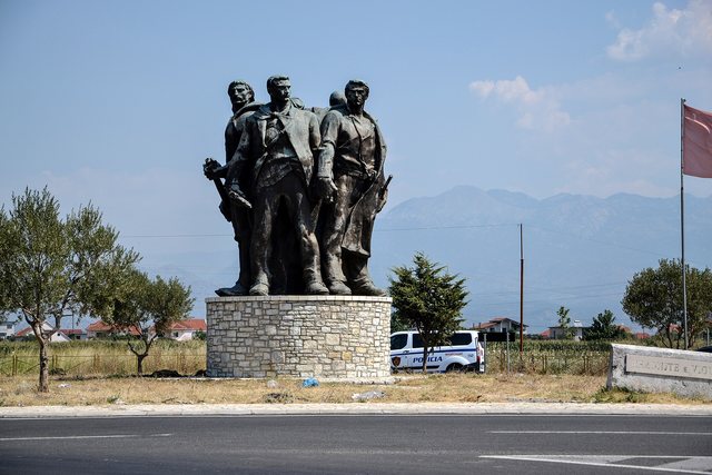 81 vjet nga rënia e 5 Heronjve të Vigut