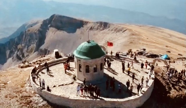 Tomorr/ Festa e Bektashinjtë mbledh rreth 600 mijë pelegrinë