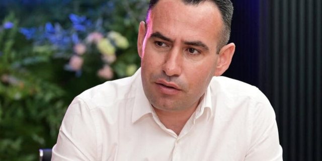 Gazetari denoncon se është kërcënuar nga biznesmeni i