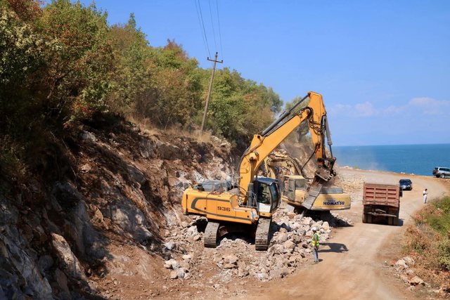 Rruga Shirokë–Zogaj drejt përfundimit!