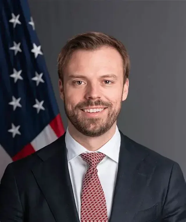 Kush është zyrtari i lartë amerikan, që do presë sot