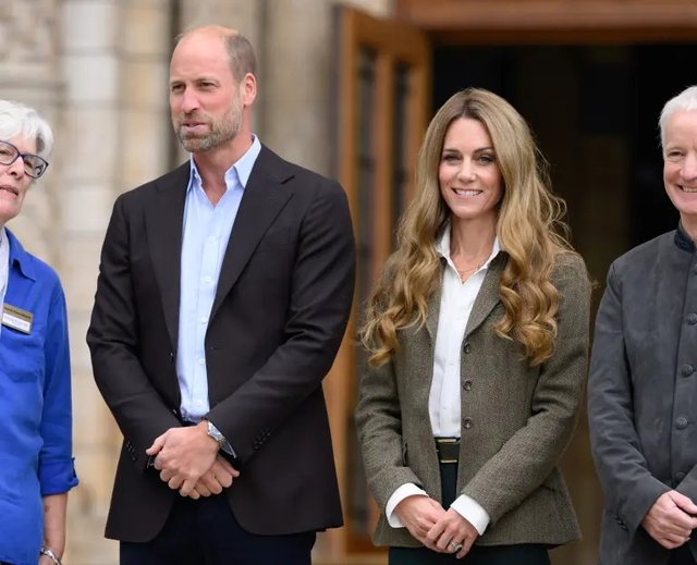 Foto/ Kate Middleton surprizon, nga bionde, përsëri brune klasike