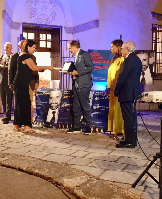 Italia nderon karrierën e Carlo Bollinos! Botuesi: Gazetaria, mision