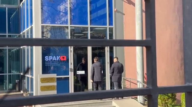 Dosja Veliaj/ Për çfarë akuzohen 16 të pandehurit e