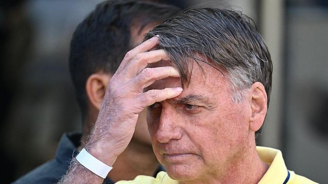 Ish-presidenti dënohet me 27 vite burg për tentativë grushti