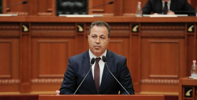 Niko Peleshi zgjidhet kryetar i ri i Kuvendit