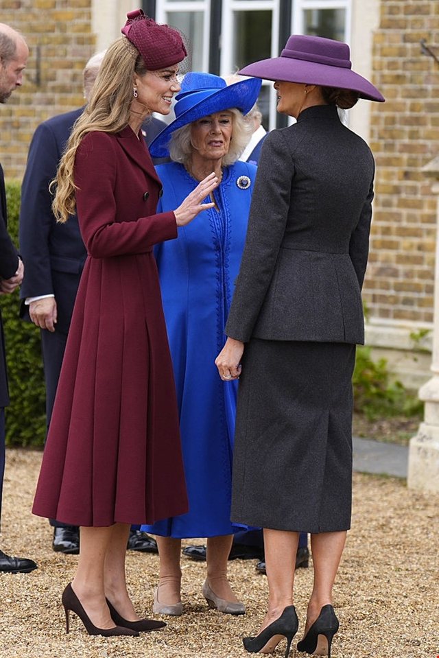 Foto/ Melania Trump dhe Kate Middleton vjedhin vëmendjen në Windsor!