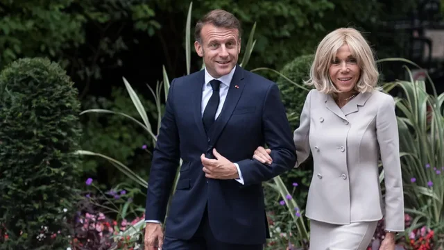 Grua apo burrë? Emmanuel dhe Brigitte Macron do të paraqesin prova