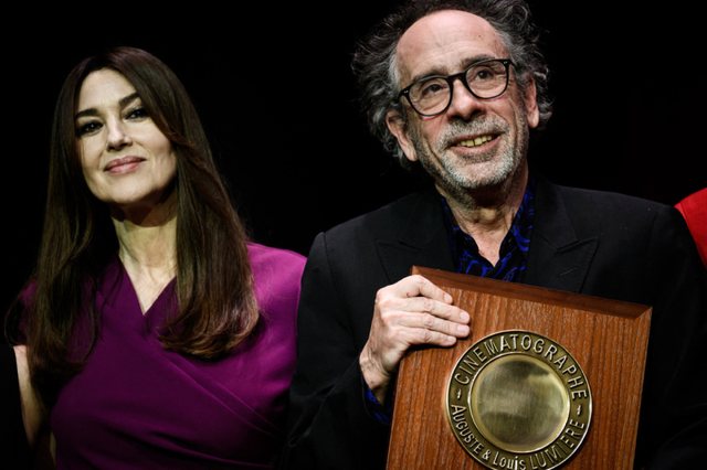Ndahen Monica Bellucci dhe Tim Burton