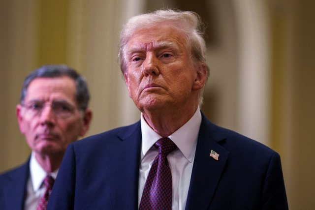 Trump: Nëse avionët rusë shkelin hapësirën ajrore