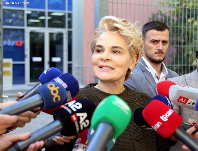 Monika Kryemadhi për SPAK-un: Kërcënojnë dhe