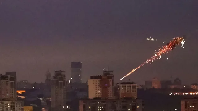 Rusia bombardoi Ukrainën për 12 orë. Zelensky paralajmëron