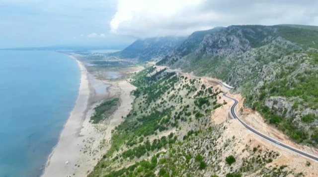 Shëngjini në tetor, destinacioni i preferuar i shqiptarëve nga