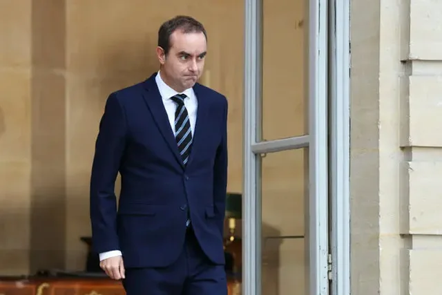 Kryeministri francez Sébastien Lecornu jep dorëheqjen, vetëm 26