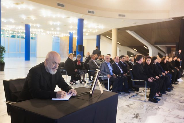 Mesazhi që la Rama në librin e ngushëllimeve për gjyqtarin