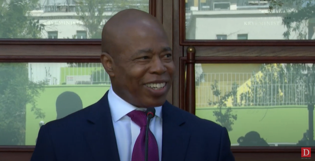 Eric Adams: Jam i mahnitur nga Shqipëria!