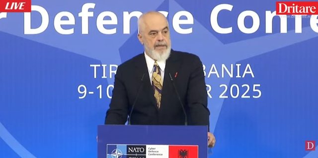 Rama në Konferencën e NATO-s në Tiranë: I vetmi në