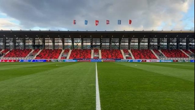 Federata Serbe rikthen flamurin shqiptar në stadiumin e Leskovacit