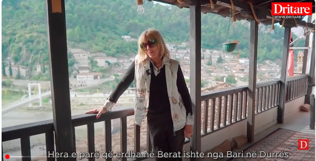 Je e çmendur, si mund të shkosh atje. Zonja gjermane që bleu