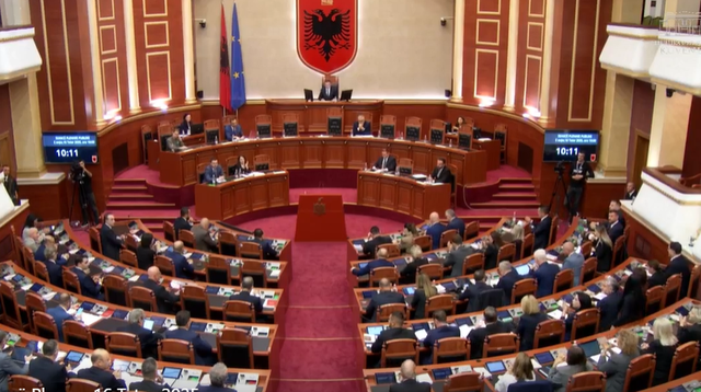 Brahimi dhe Lasku betohen si deputetë, zëvendësojnë Tom
