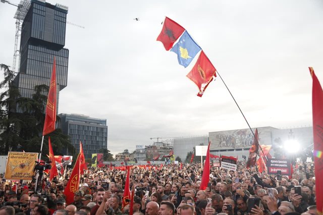 FOTOT/ Portretet e njerëzve që besuan te liria e Kosovës