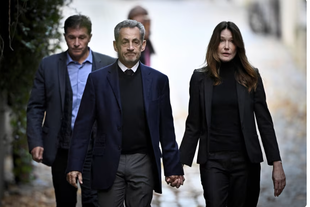 Fotot e fundit të Sarkozy para burgut!