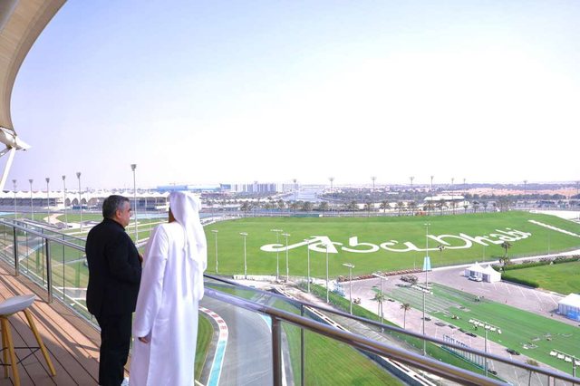 Ministri Blendi Gonxhja takim në Abu Dhabi me CEO-n e ETHARA për