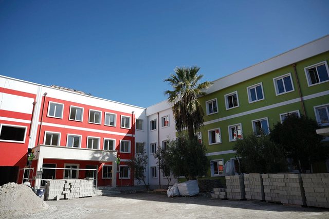 Kumbaro në Vlorë: Shkolla Lef Sallata gati në janar, më