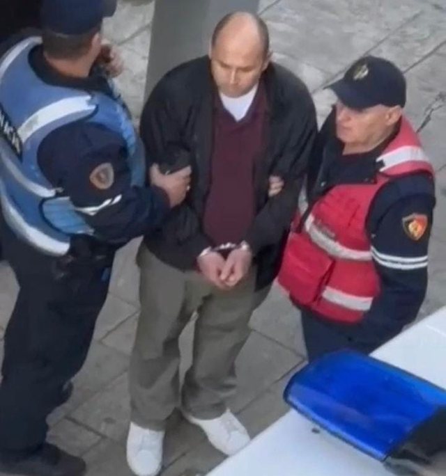 EMRAT/ U godit me thikë në lokalin “City Lounge” nga