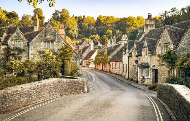 6 destinacione përrallore në Evropë/ Kulla, mure mesjetare dhe