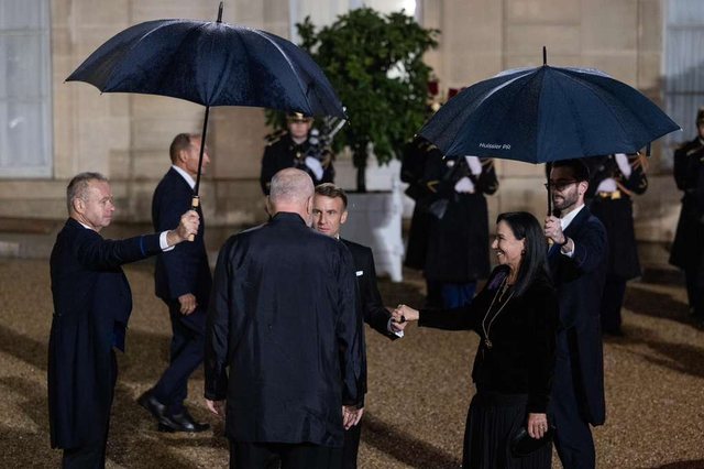 Vizita në Paris, Rama dhe bashkëshortja e tij priten për