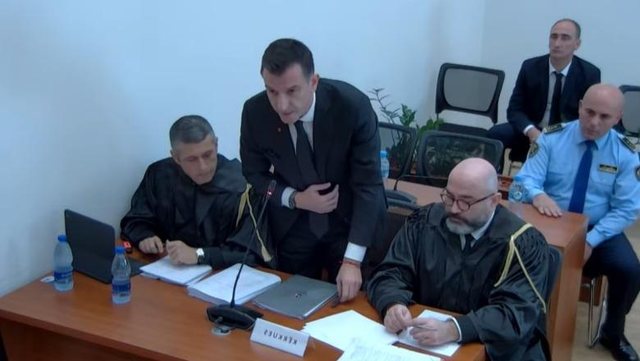 Seancë në Kushtetuese për shkarkimin e Veliajt. Presidenca