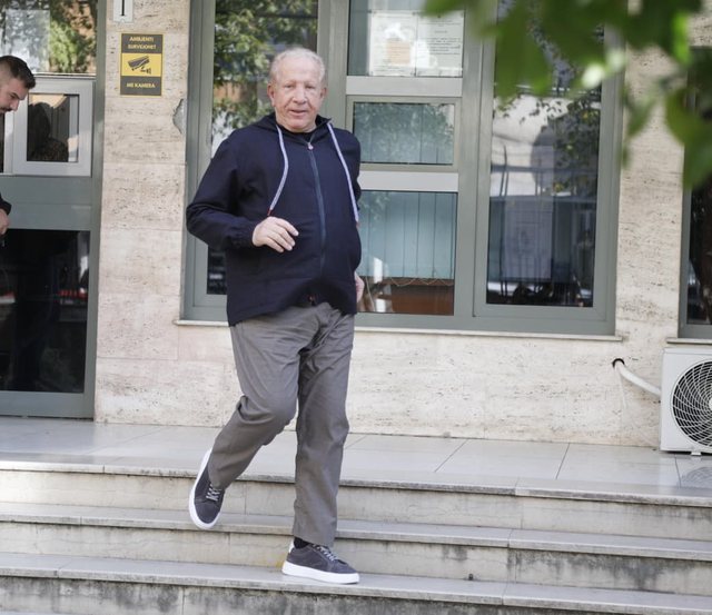 Behgjet Pacolli del nga Prokuroria e Tiranës: Aeroporti i Vlorës do