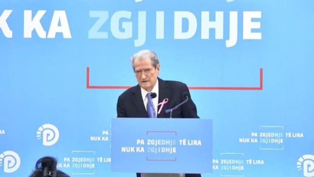 Sali Berisha: Sherri mes Ramës dhe Veliajt nisi për foton me Kamala