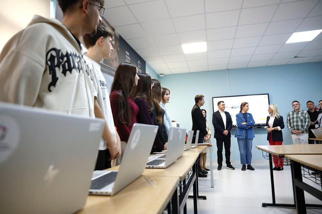 Kumbaro në gjimnazin "Kostandin Kristoforidhi" në Elbasan: