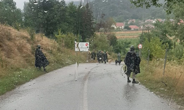 Xhandarmëria serbe hyn brenda territorit të Kosovës plagos dhe
