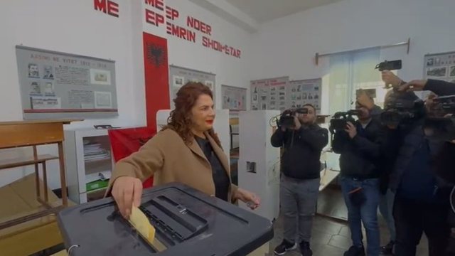 Voton kandidatja socialiste në Vlorë. Brunilda Mersini: