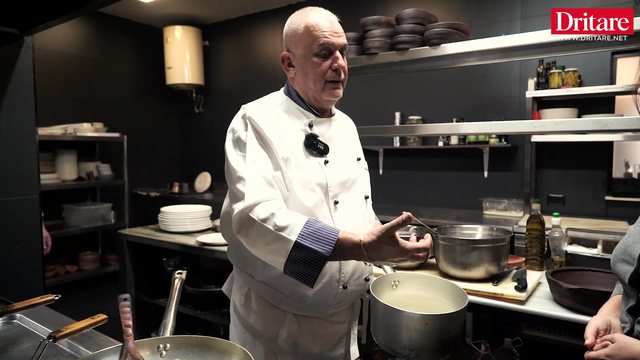 Në kuzhinën e shef Naimit. Receta elbasanllie e tavës me pistil