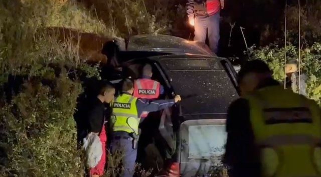 Video/ Aksident në rrethrrotullimin e Novoselës, mjeti përfundon