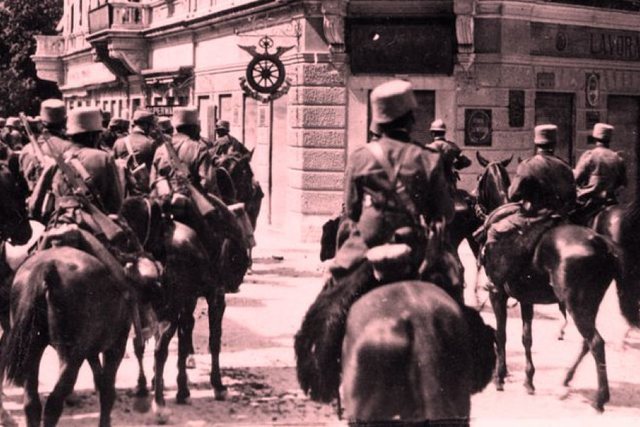 Çlirimi i Tiranës, foto të rralla nga 17 Nëntori 1944!