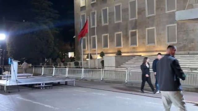 Fotot/ Opozita gati për protestë, ja rrugët e bllokuara!
