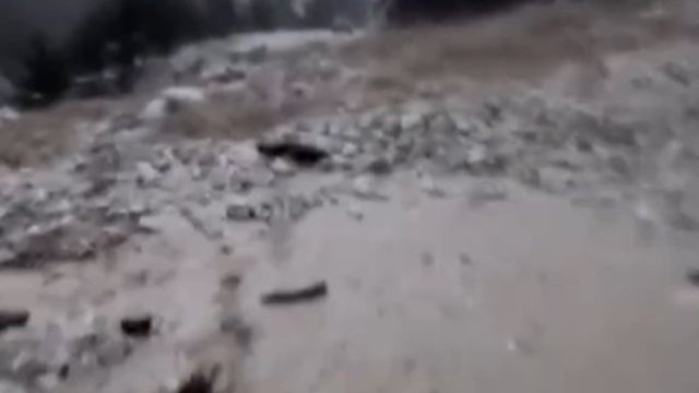 Moti i keq/ Evakuohen banorët dhe familjet në Theth