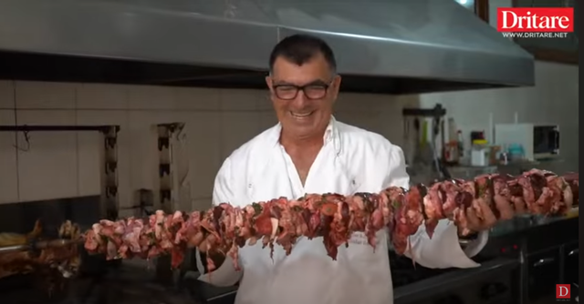 Kukureci i Libohovës! Sekreti i gatimit tradicional. Ja si ta gatuash edhe