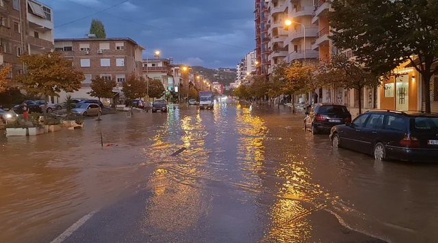 Si është situata e përmbytjeve në të gjithë