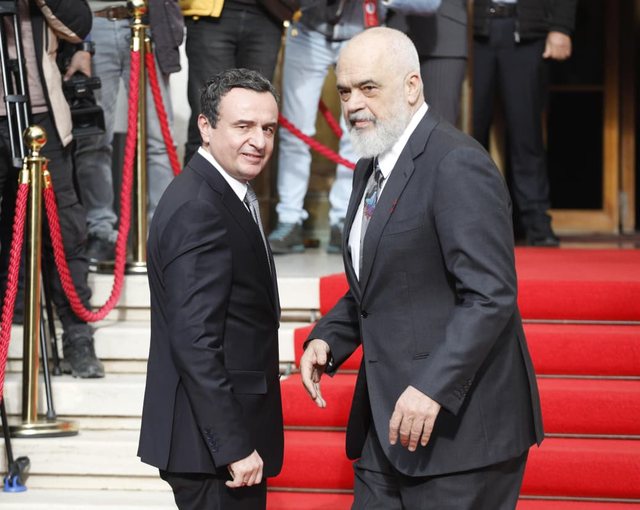 Si janë raportet me Kurtin? Rama: E keni kthyer telenovelë, e do,