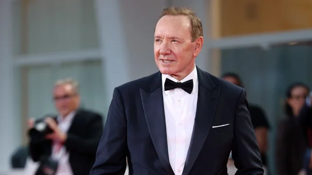 Rënia e një ylli! Si përfundoi Kevin Spacey pa shtëpi dhe