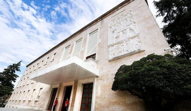 Rama bën ndryshime në qeveri, ja emërimet e reja