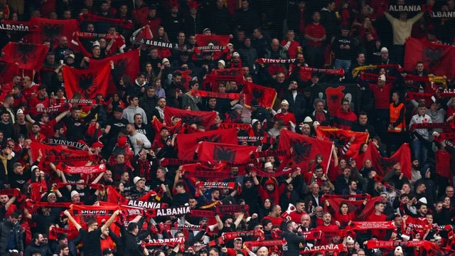 UEFA uron 113-vjetorin e Pavarësisë: Gëzuar Kombi i apasionuar